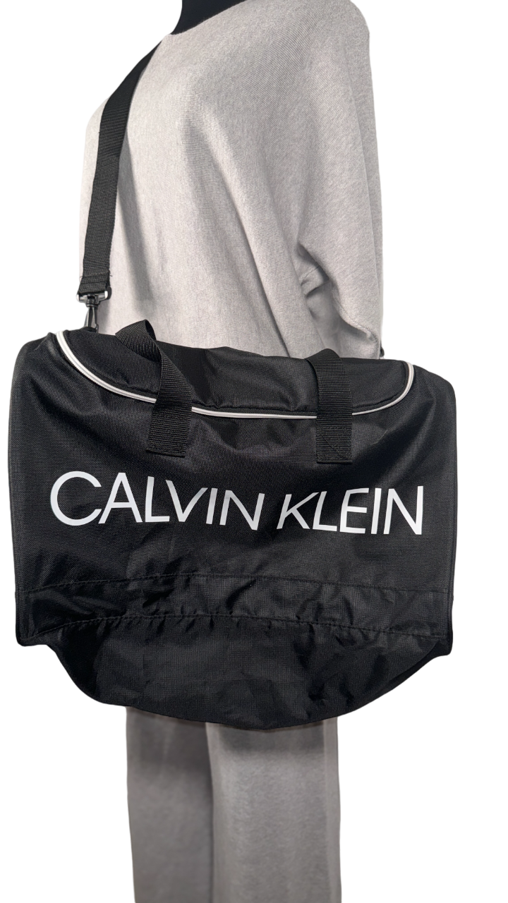 Calvin Klein Maleta