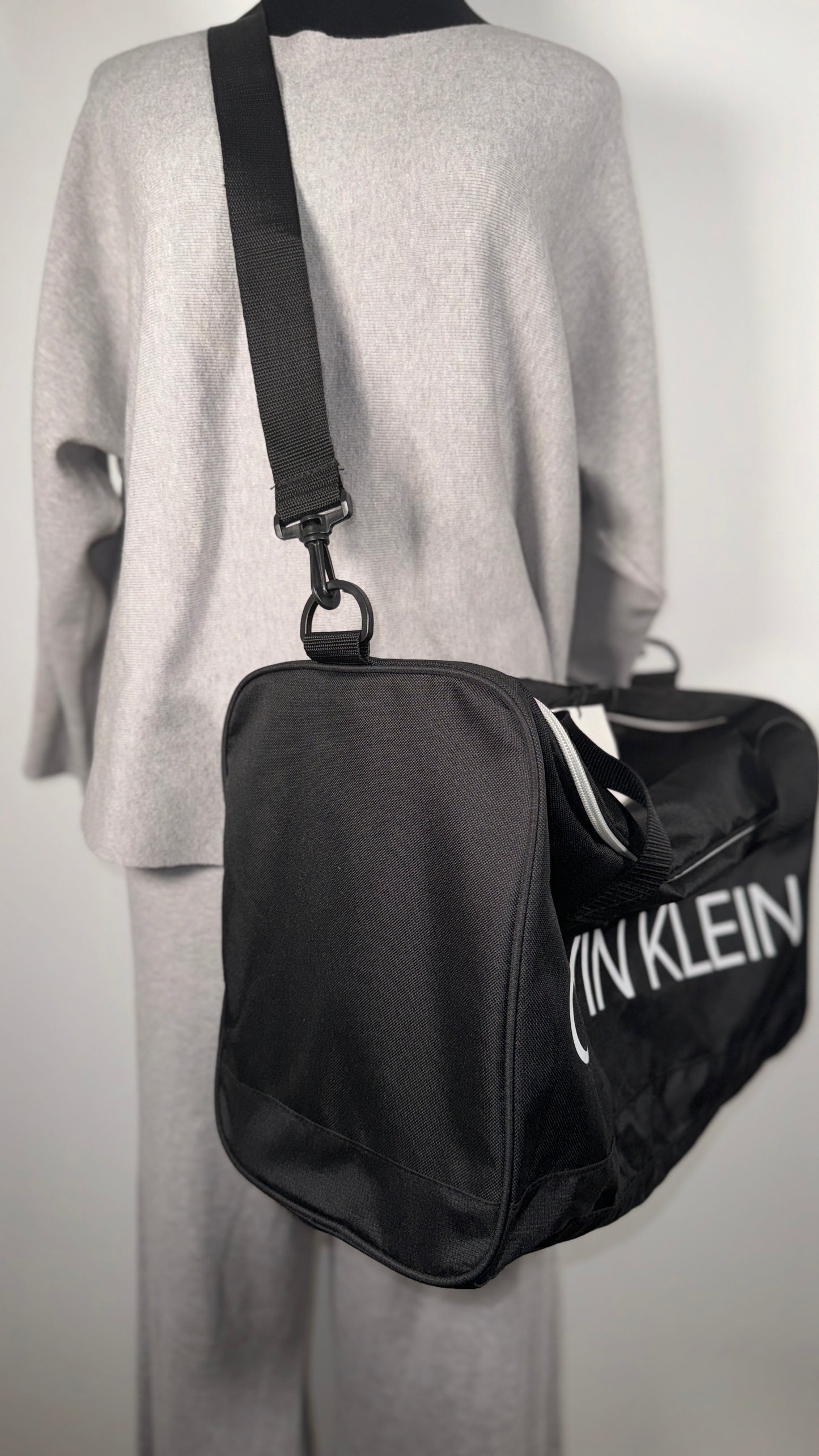 Calvin Klein Maleta