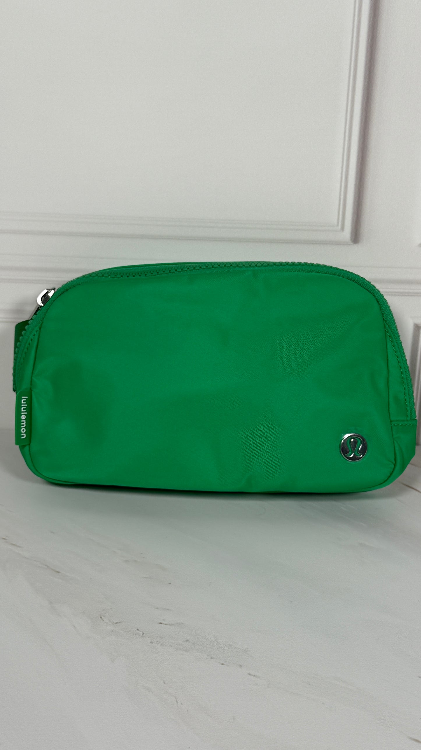 Lululemon Everywhere Belt bag verde