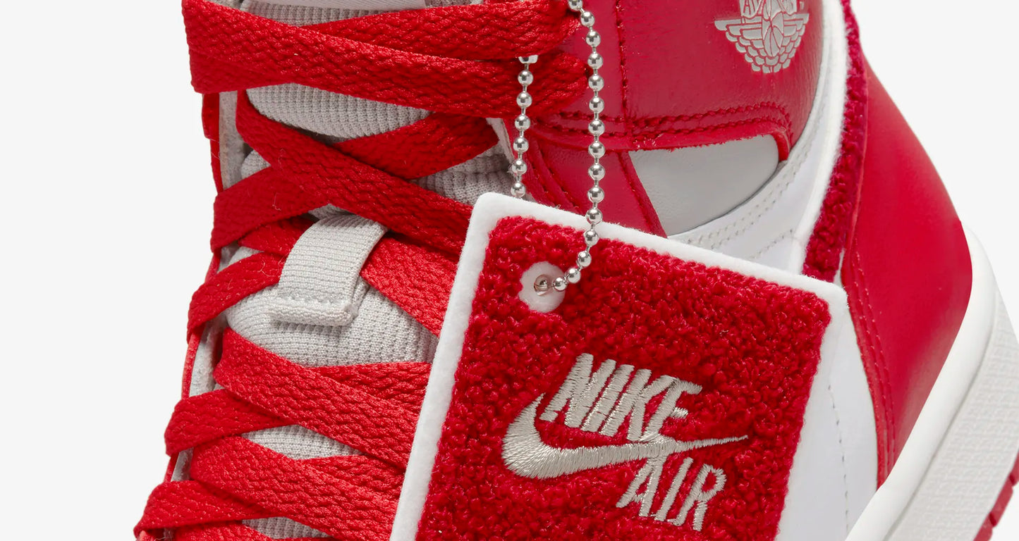 Nike Air Jordan 1 Varsity Red