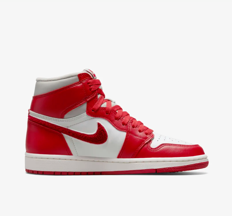 Nike Air Jordan 1 Varsity Red