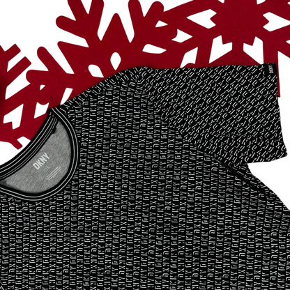 DKNY Playera letras blancas