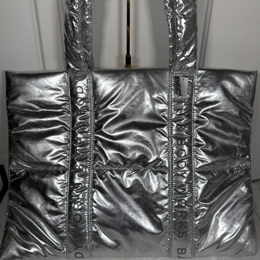 Bath and Body Tote Bag Metalica