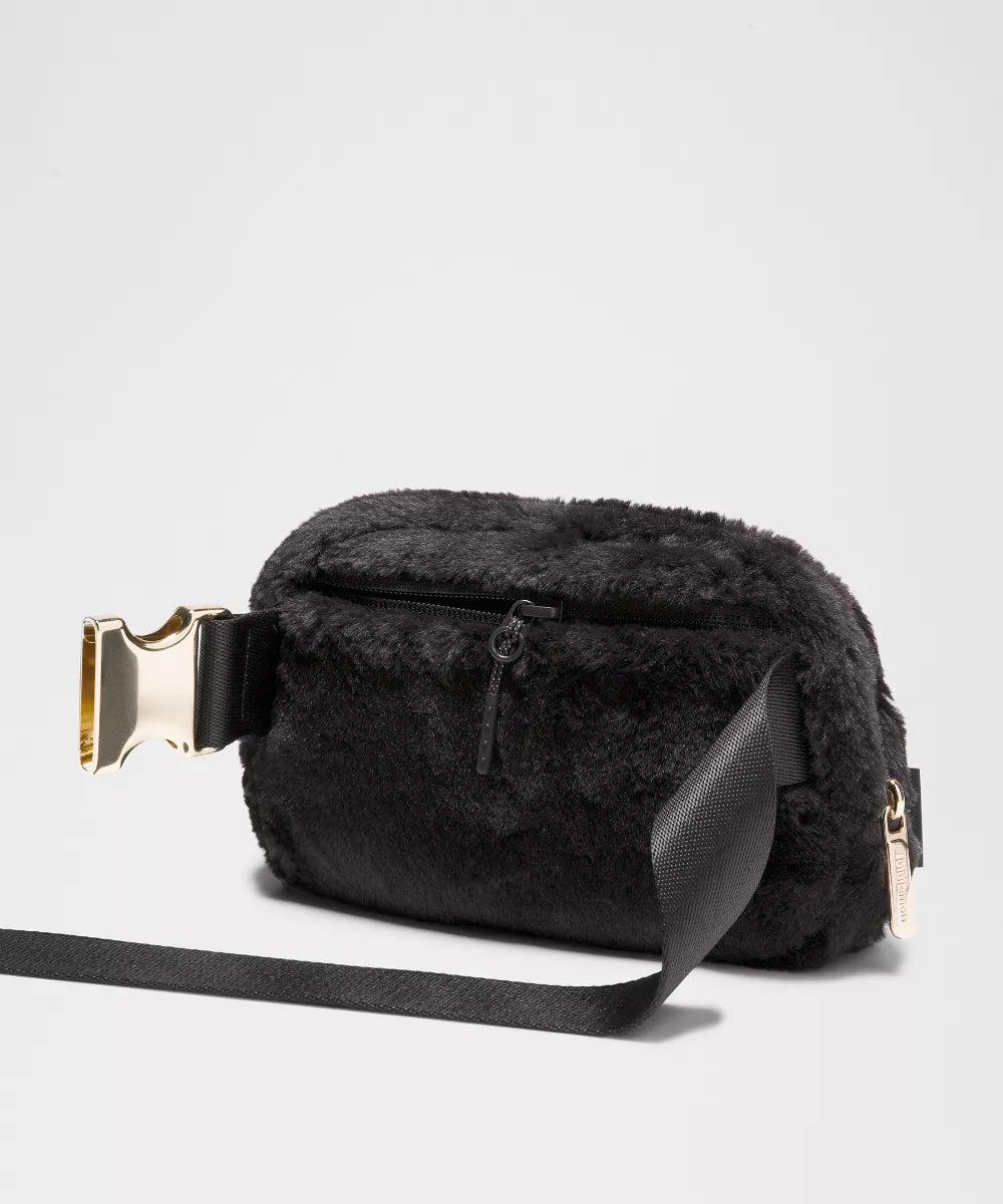 Lululemon All day Belt bag cangurera peluche negra