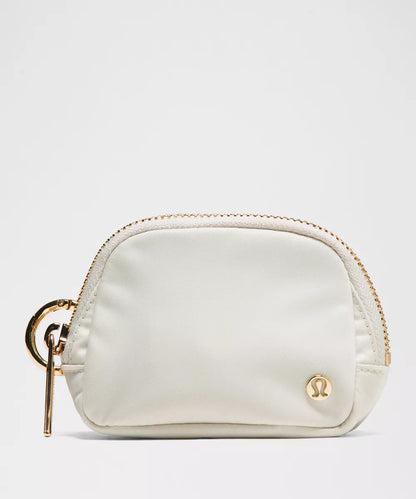Lululemon Everywhere belt bag nano