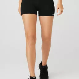 Alo Short de punto trenzado sin costuras
