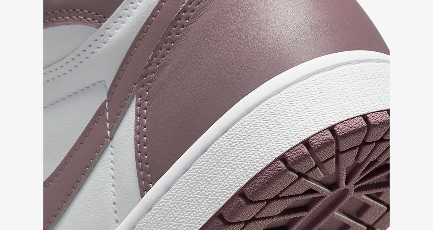 Nike Air Jordan 1 High OG Mauve