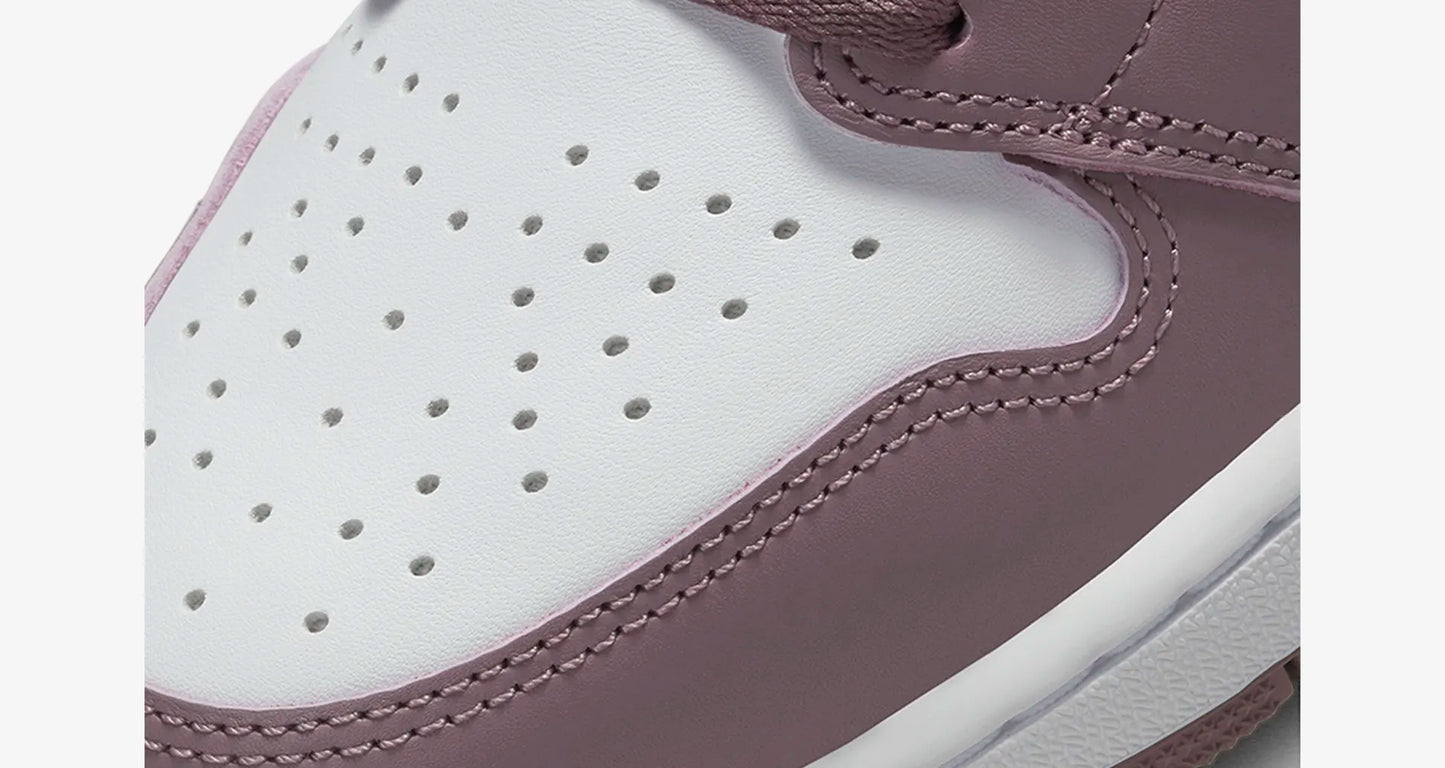 Nike Air Jordan 1 High OG Mauve