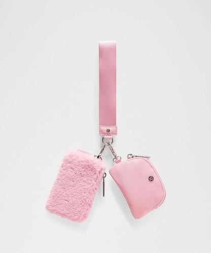 Lululemon Dual Pouch Wristlet muñequera rosa