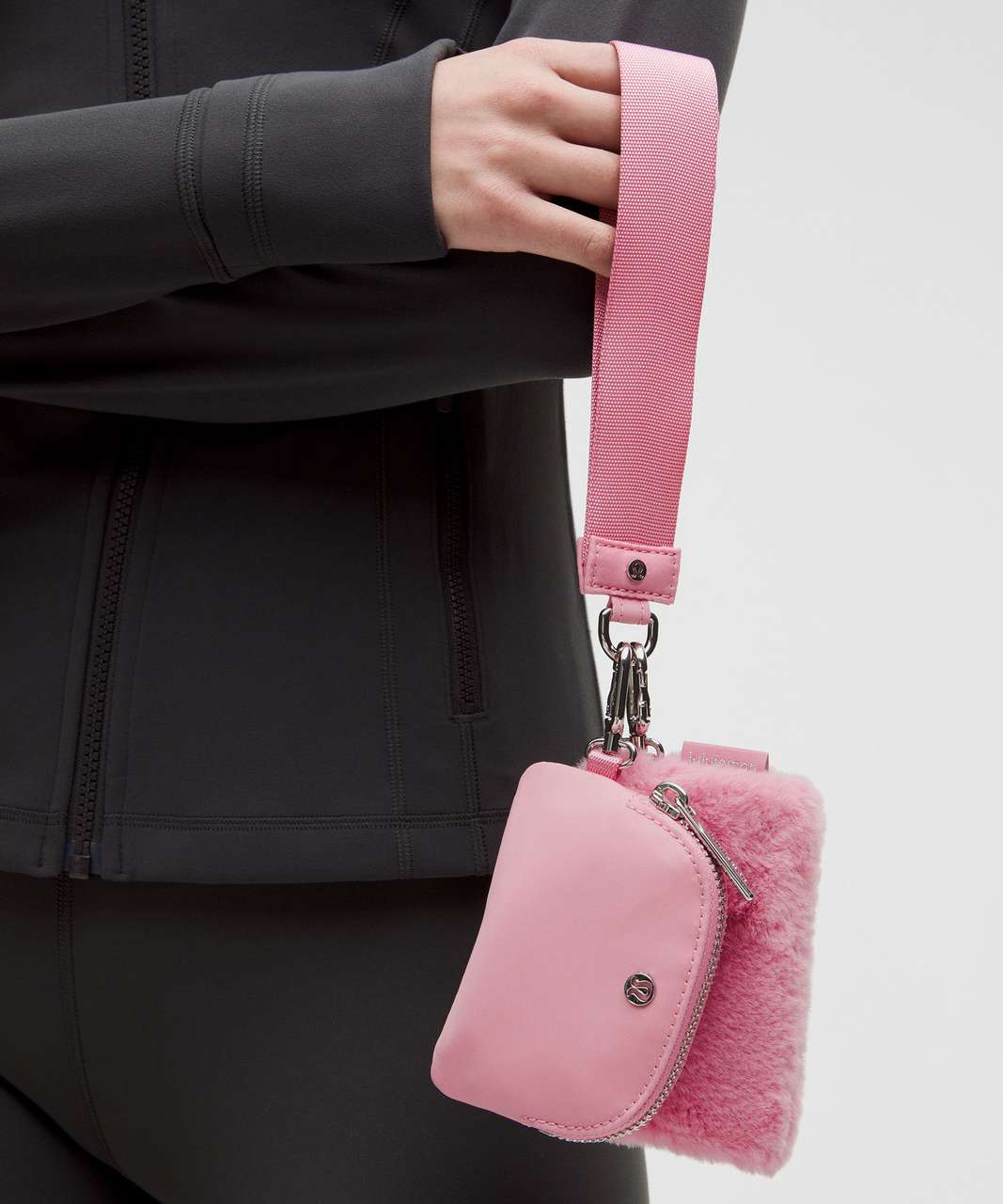 Lululemon Dual Pouch Wristlet muñequera rosa