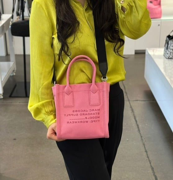 Marc Jacobs Unisex Canvas Street Style Logo