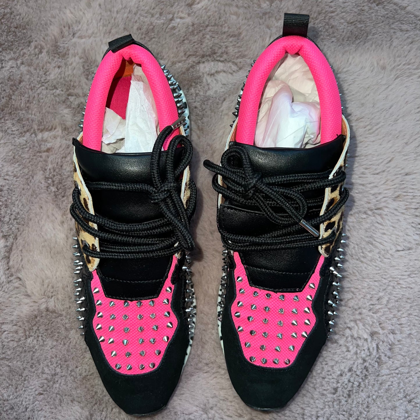 Steve Madden Tenis con Estoperoles