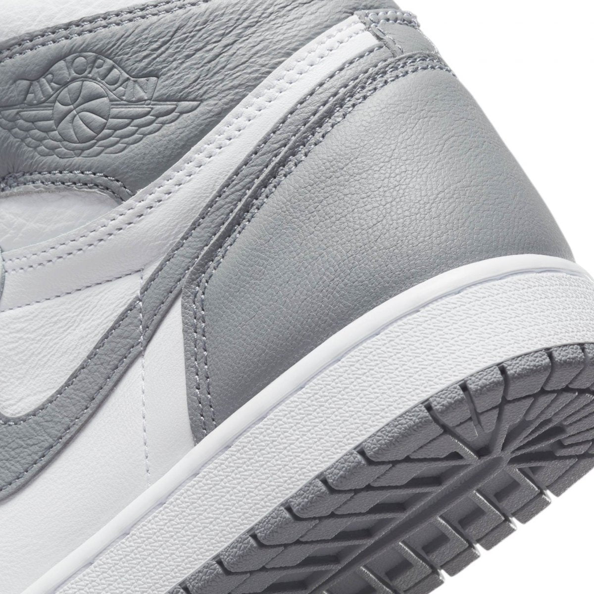 Nike Air Jordan 1 High OG Stealth